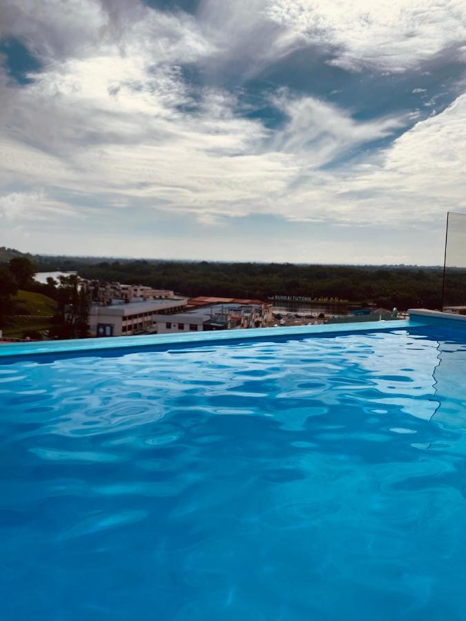 The Lanes Hotel Tutong Buitenkant foto