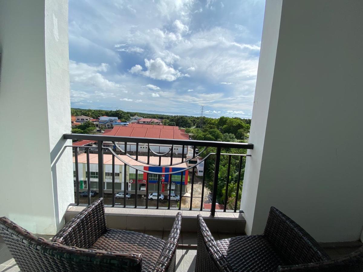 The Lanes Hotel Tutong Buitenkant foto