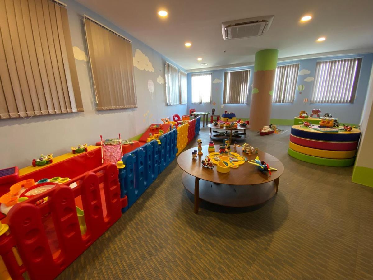 The Lanes Hotel Tutong Buitenkant foto