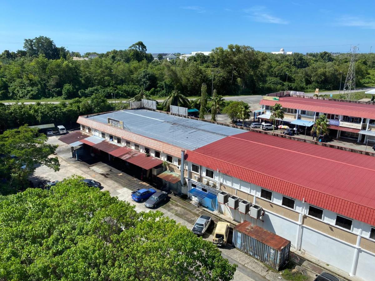 The Lanes Hotel Tutong Buitenkant foto