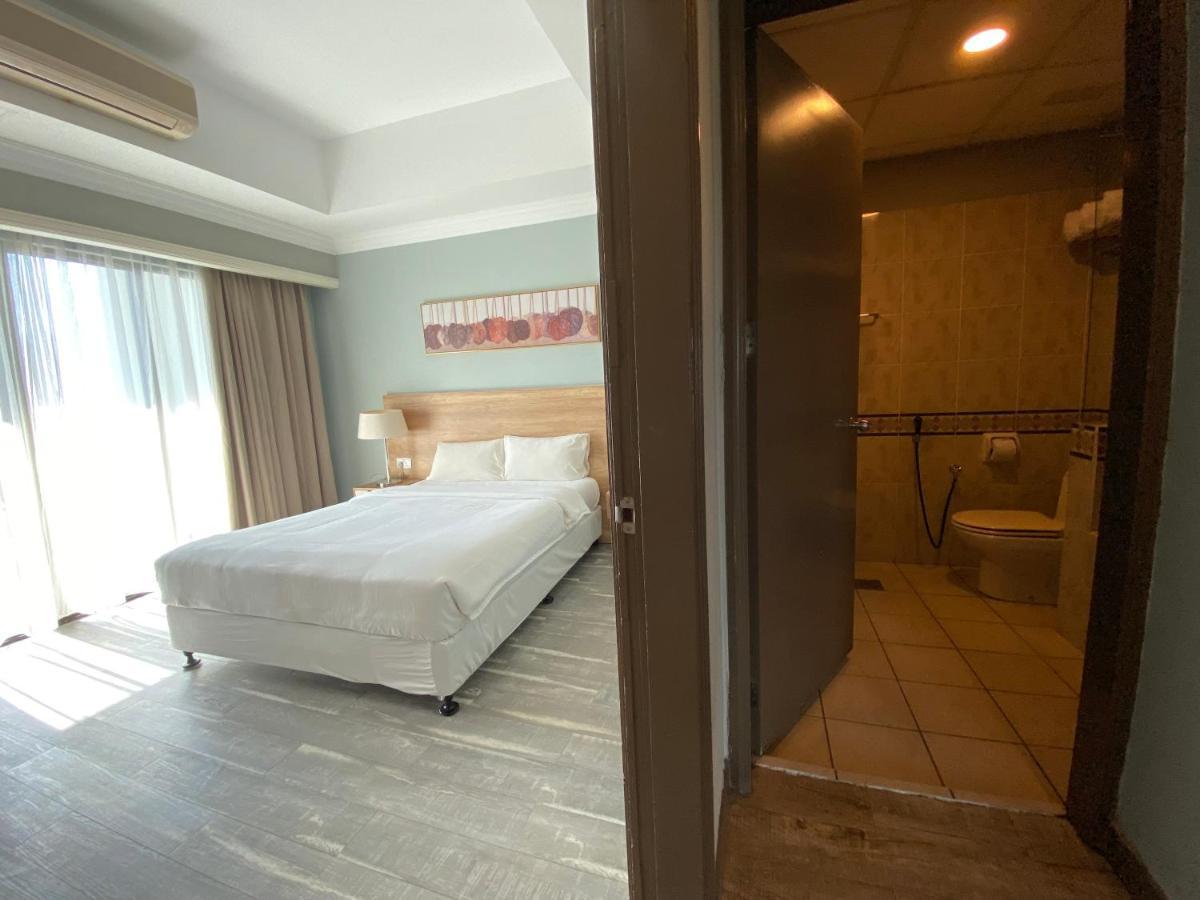The Lanes Hotel Tutong Buitenkant foto