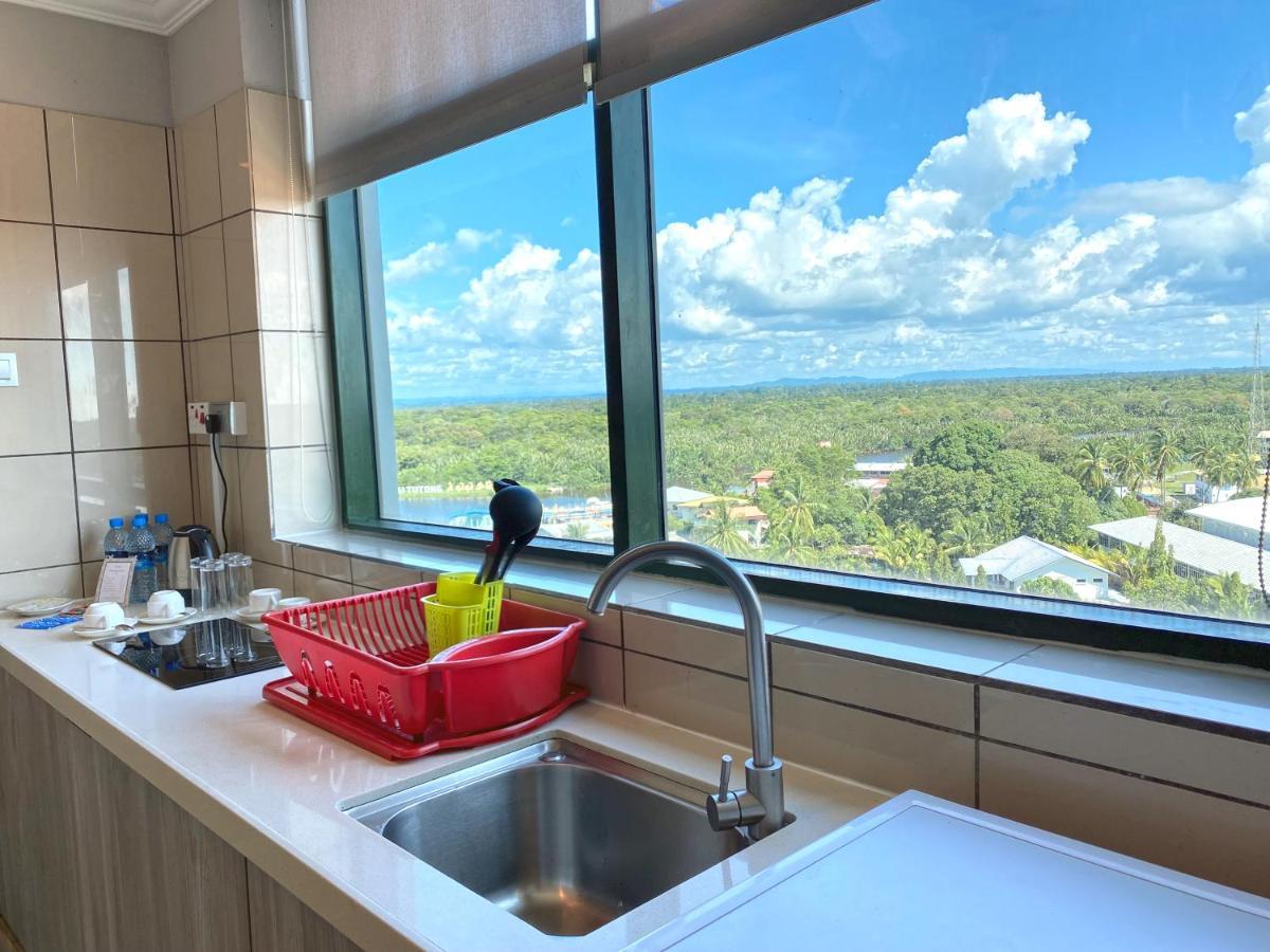 The Lanes Hotel Tutong Buitenkant foto